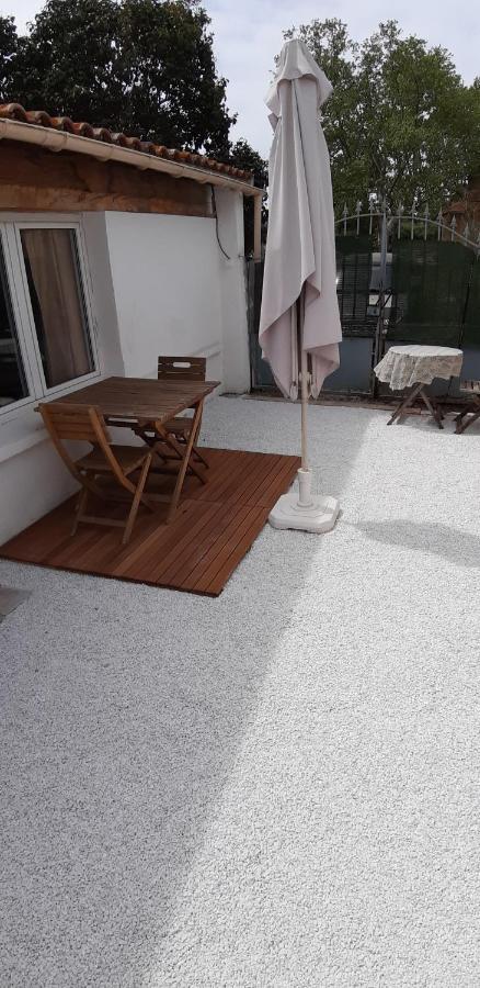 Petit Studio Independant Dans Jardin Avec Parking Et Portail Electrique Марсель Экстерьер фото